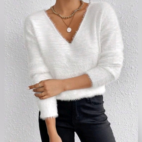 New Luxe Fluffy Knit V Neck Sweater Top White - Picture 6 of 8